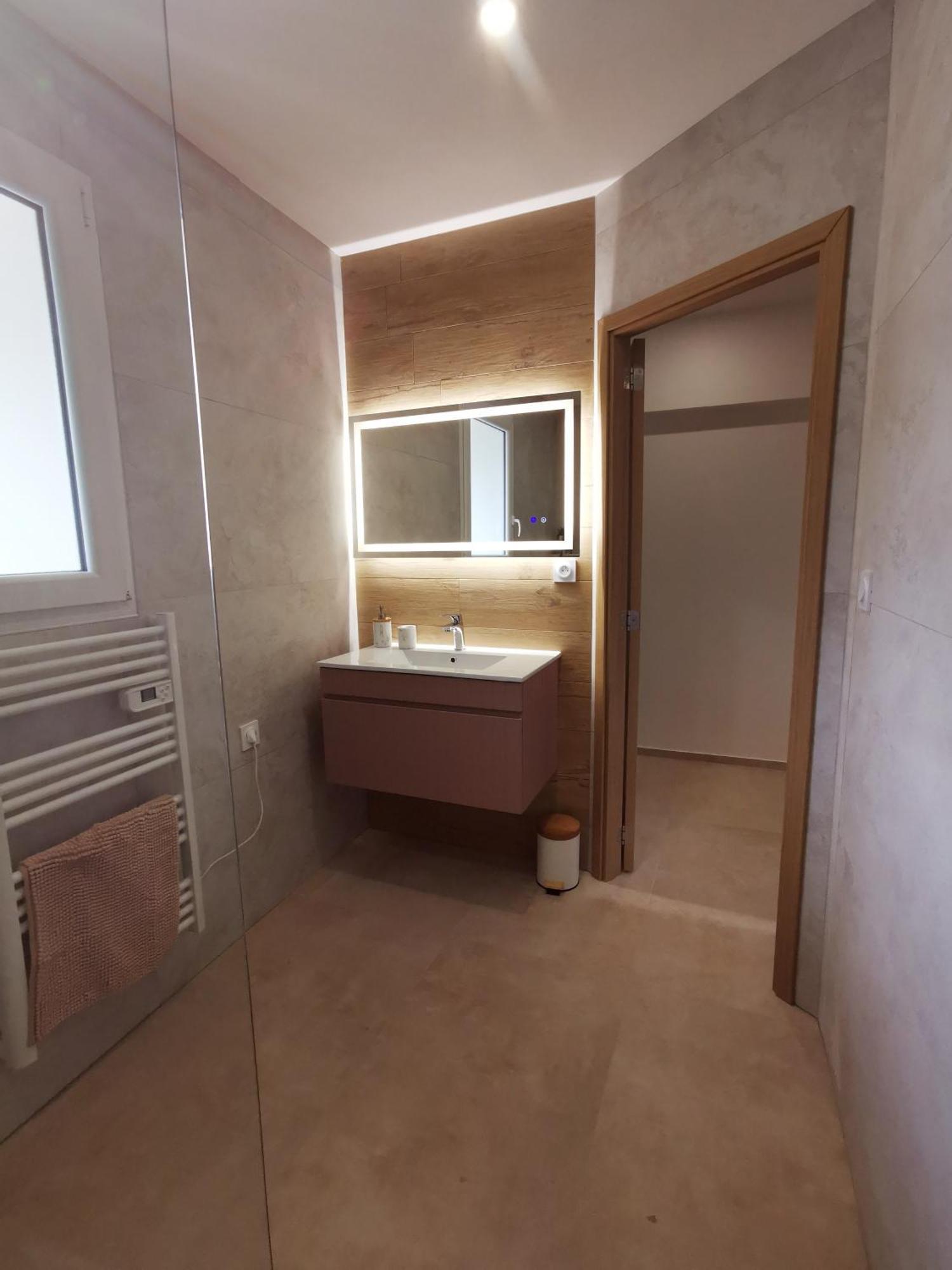 多勒Magnifique Duplex Neuf Parking Et Terrasse公寓 外观 照片